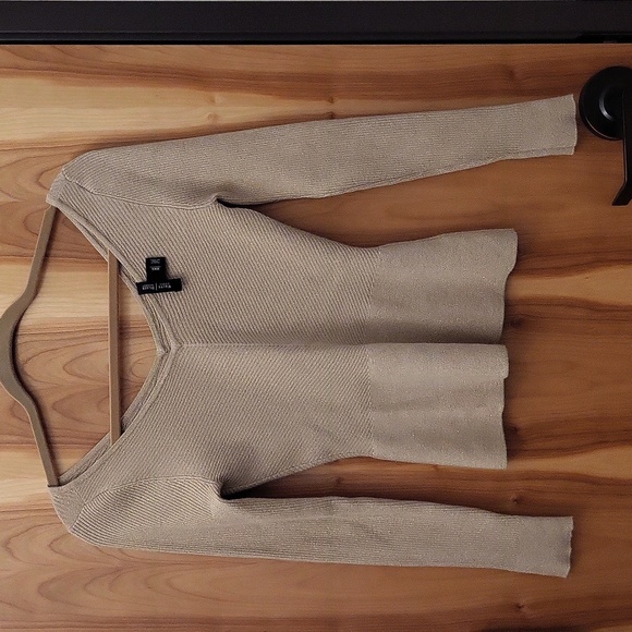 WHBM Women's Sweater - Picture 1 of 5